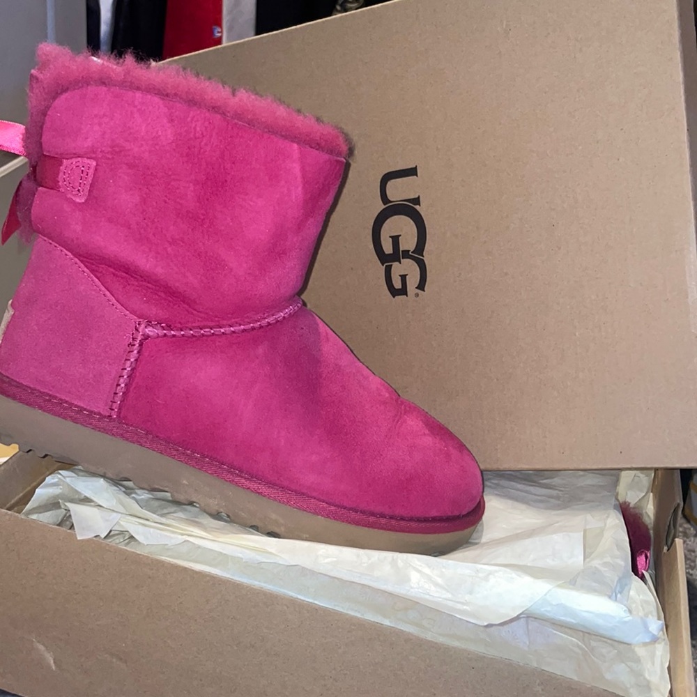 Pink Uggs with bow